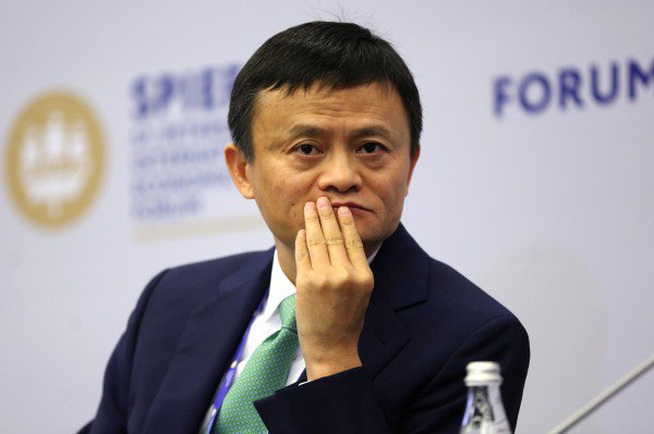 马云的假货比真品好的说法，惹怒法国时尚品牌商。（彭博）