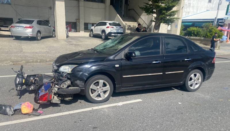 转弯机车与直行车发生碰撞造成一死。（警方提供）