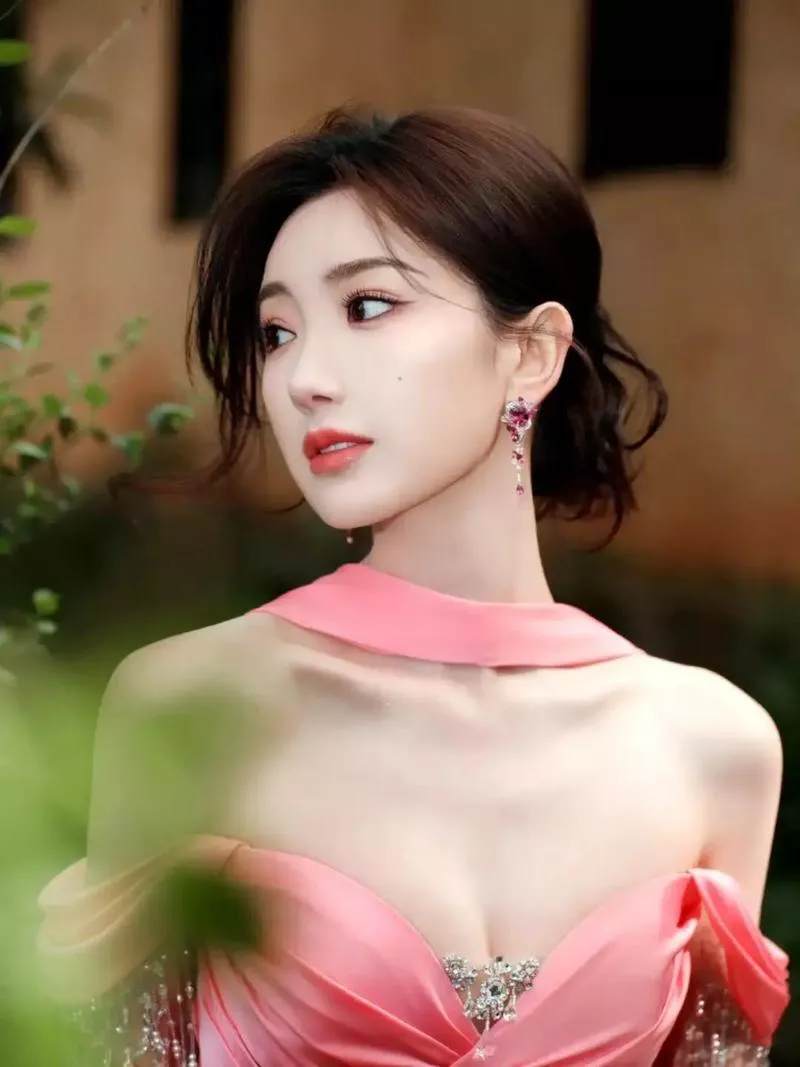 和陈晓“闪婚”风波3个月后，毛晓彤近况曝光