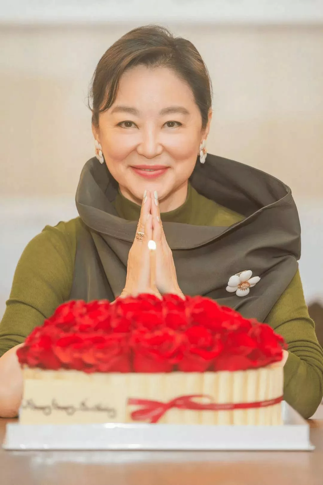 71岁林青霞近照曝光，满脸皱纹，身材走形