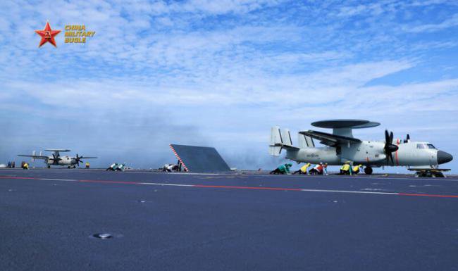 福建号航母完成首次海上演习  现场图片流出