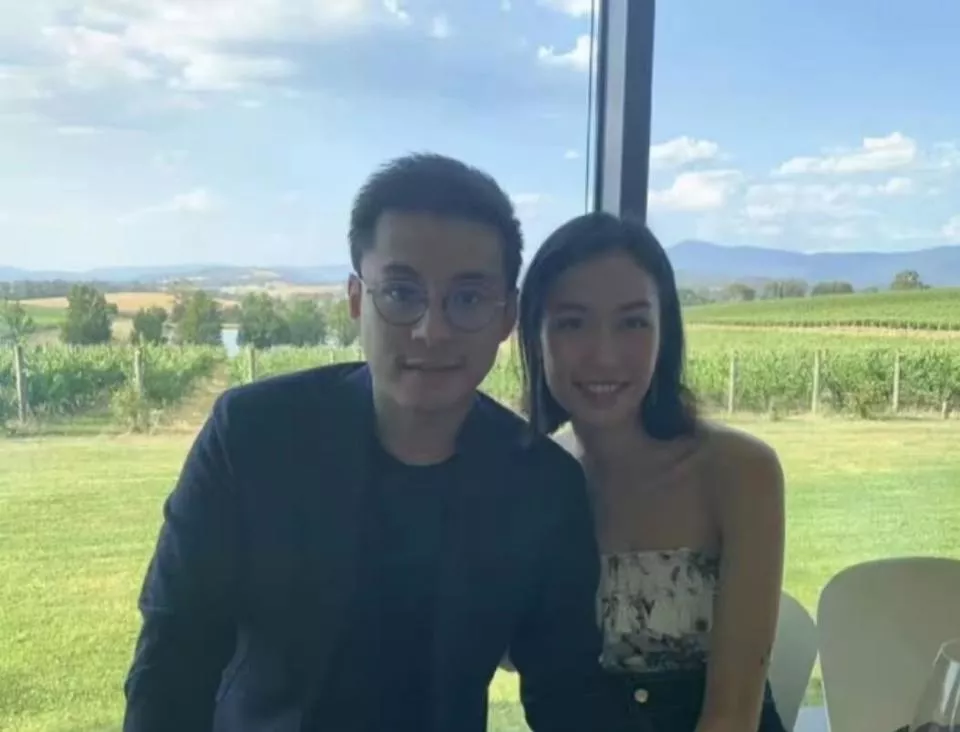 从西湖求婚到雪山大婚,霍启仁的爱情故事,比豪门恩怨好磕多了