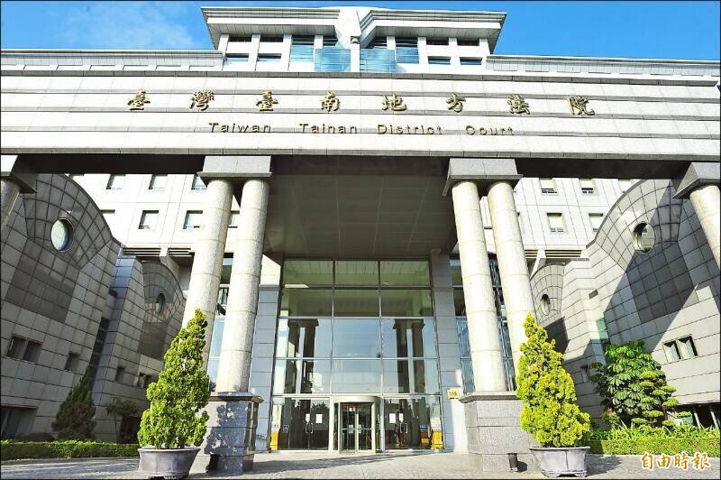 范姓小吃店老板辱骂邻居是「阴沟老鼠」，并恐吓上下班要小心，台南地院判处罚金3000元，缓刑2年。（记者王捷摄）