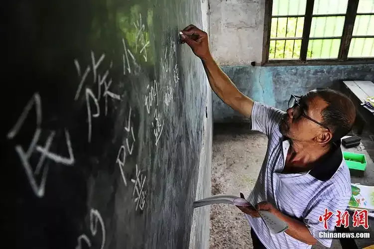 昏招迭出，账号被封，颜宁闺蜜亲手埋葬最后生机