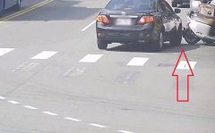 开车回转失准害Gogoro挂彩！ 「扶正」快闪仍难逃「镜头君」