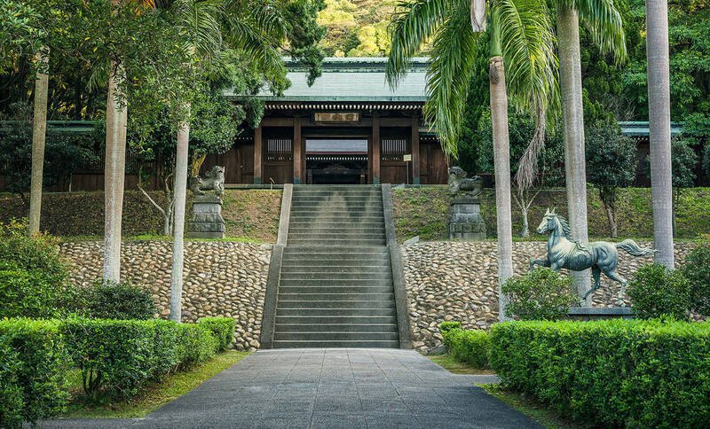 余先生15年好友得知噩耗也在社群平台澄清，余先生并非保全，个性热血正义，网友不舍余以性命救人，认为其英勇事迹应入祀忠烈祠。（桃市民政局提供）