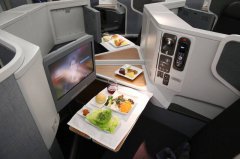 只剩水果配优格！英航欧洲商务舱「热早餐」喊停 官方解释了