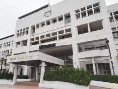 没钱搭小黄被载进派出所 女子坐霸王车下场惨