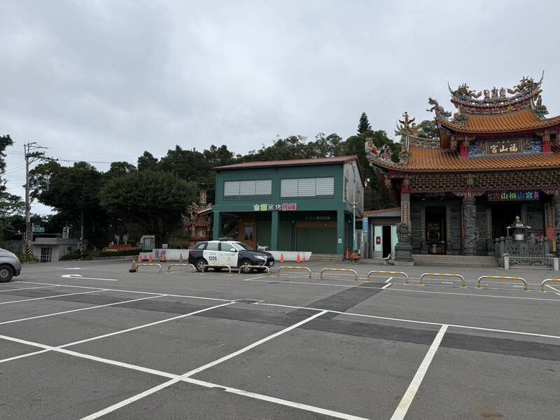 大古山登山步道公园传出2名女子在如厕遭偷拍，警方获报火速赶往逮获偷拍狼。（记者余瑞仁翻摄）