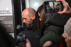 瑞士酒吧火灾40死116伤 老板夫妇遭法院拘留