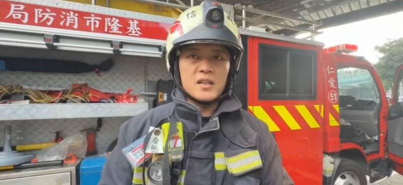 基隆市仁爱消防分队小队长詹能杰，21日深夜在乐利三街民宅火警中，舍身救人殉职。（记者林嘉东翻摄）