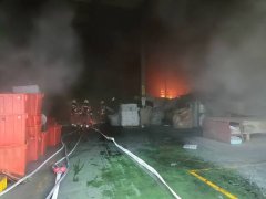 上柜公司金益鼎大火 厂房燃烧一千平方公尺