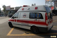 惊悚！北市警台中追捕疑遭抗拒 嫌犯持利剪刺喉抢救中