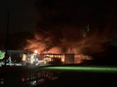 桃园大溪铁皮仓库恶火 爆炸声不断