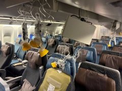 0.6秒瞬间失重!新航乱流事故1死79伤 最终调查报告出炉