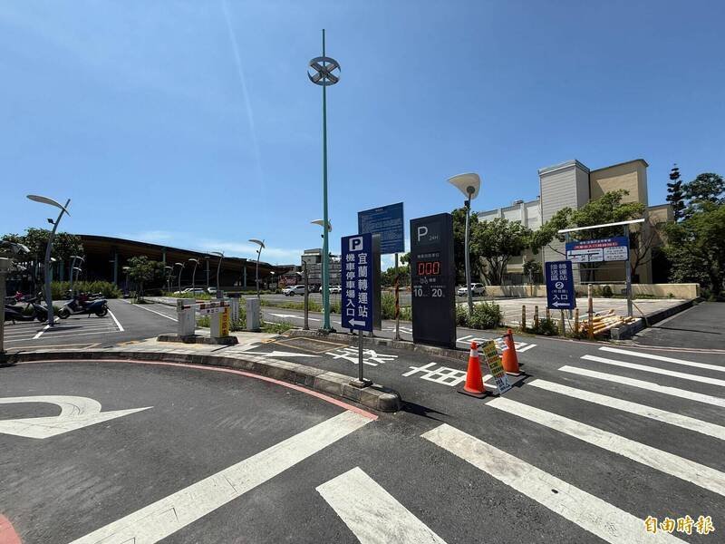 宜兰转运站沦机车杀肉场？ 排气管遭窃车主傻眼 。（资料照）