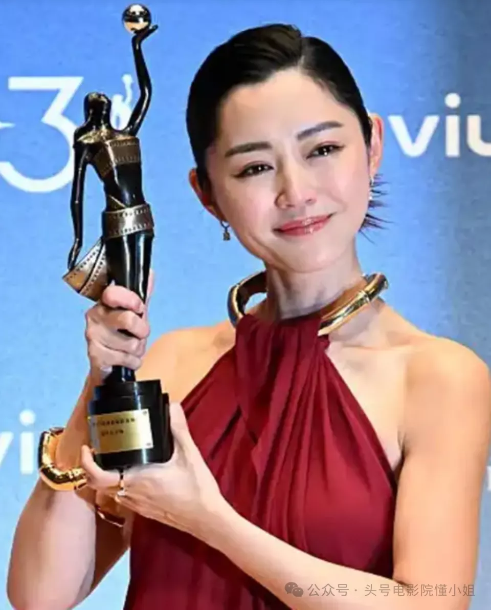 41岁影后刚熬出头就毁容！嘴缝50针不喊疼