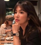 44岁宋慧乔暴瘦惹争议 引自然老去还是医美之争