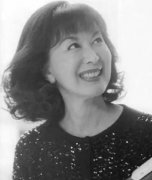 从《雪国》到《血疑》，日本女演员岸惠子去世享年93岁