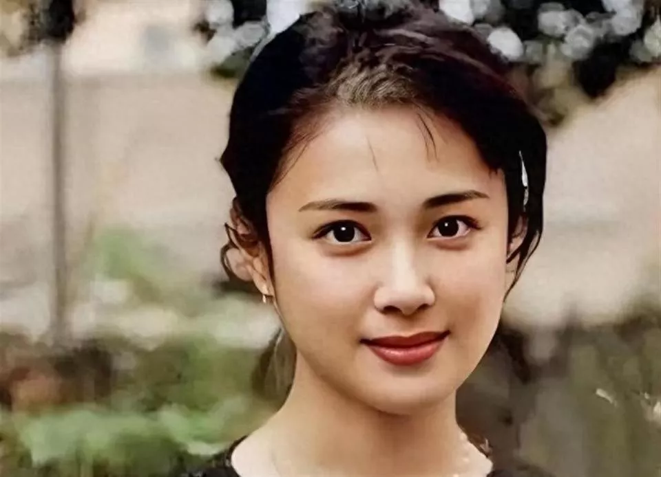 她曾是国民女神,36岁离婚59岁丧子,如今孤独终老