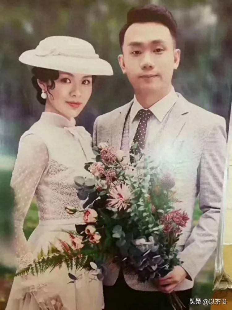 原来他是龚爽丈夫，著名钢琴家，大学相爱至今