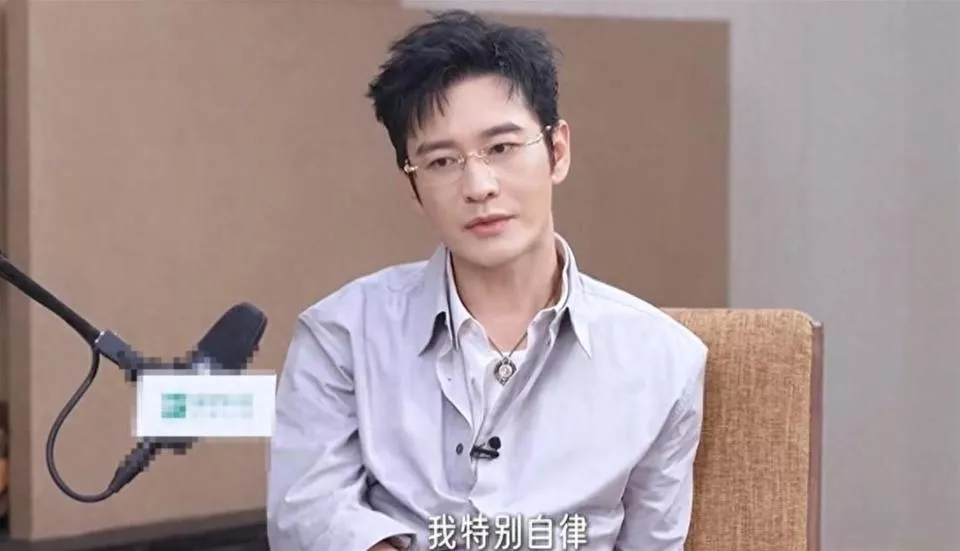 黄晓明首谈失败婚姻,结婚时不成熟做了错误的评估