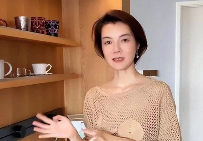失联11年的前夫李兆会,竟给44岁未婚的车晓留了一手好牌