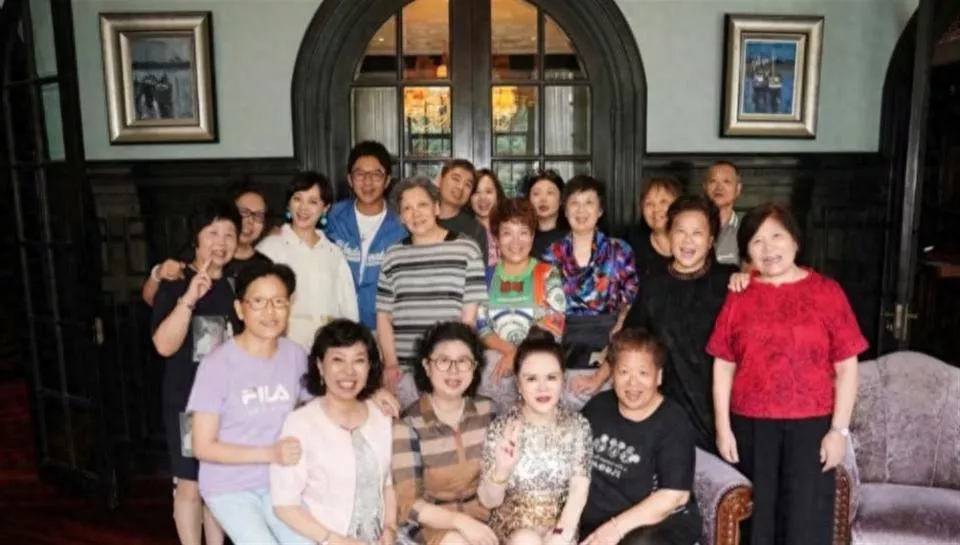 原来她是孙俪母亲,离婚后独自养女儿,68岁独居上海气质出众