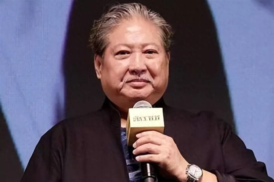 76岁洪金宝郑重宣布!儿子明代发声明,与一名女子划清界限!