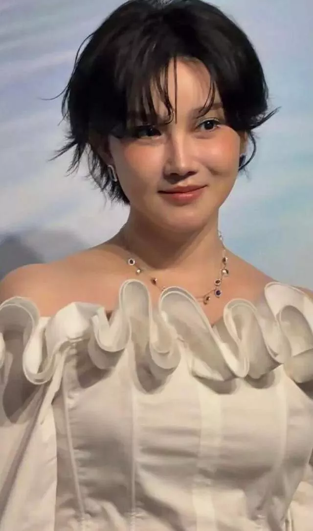 生图认不出，她的脸怎么变这样了？