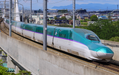 日本女列车长睡过头 害旅客误点约3分钟
